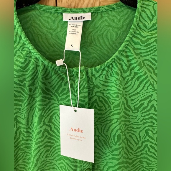 Andie Vibrant Green Patterned swim shirt - Picture 3 of 3